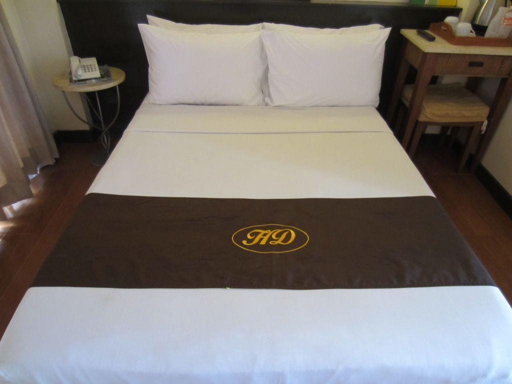 Dominique Hotell Tagaytay City Exteriör bild